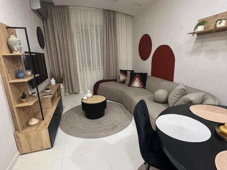 Jepet me qera apartament 1+1,Ish Bllok