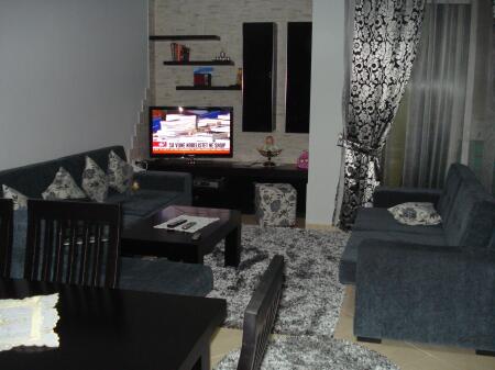 Appartamento 2+1 in affitto a Don Bosko, terzo piano 89 m² + 2 balconi + garage 38,3 m² (2 auto)