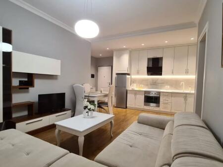 Shitet Super Apartament 1+1 ne Qender Vendndodhja: Rruga e Barrikadave