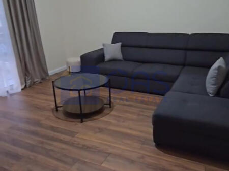 Ingresso in affitto casa privata 2+1 a Kodra e Priftit