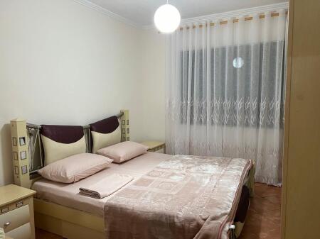 Jepet Me Qera Apartament 2+1+1 Ballkon