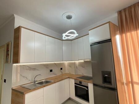 Super apartament 1+1 ne Fresk!