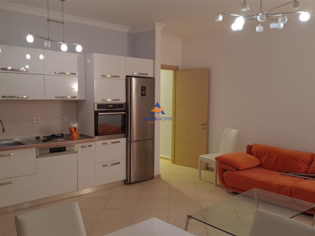 AFFITTASI APPARTAMENTO 2+1+BALCONE "AL LAGO SECCO" 1000 EURO (PARCHEGGIO INCLUSO).