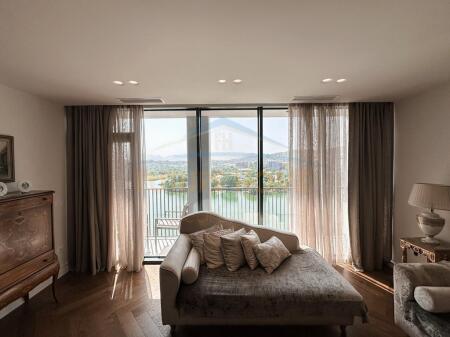 Apartment 2+1+2+parking space for sale Lake View Residence