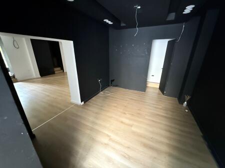 BUSINESS PREMISES FOR RENT 100 M2 BLOCK 2,000 EURO