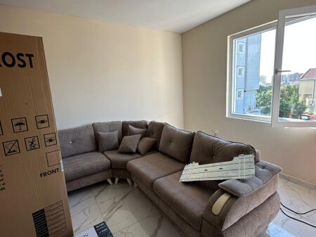Apartament me qera 1+1, Kamez