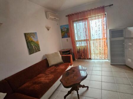 Rr Xhanfize Keko for rent 350