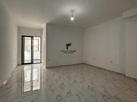 NEGOZIO IN AFFITTO 100 M2 EX ESPOSIZIONE 2.500 EURO