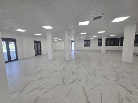Zyra Open Space me Qira Ne Teg  340m2