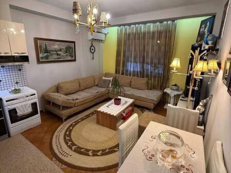 Shitet Apartament 1+1 - Astir, pranë ARC Hotel
