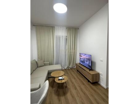 Affittiamo appartamento 1+1 nel complesso OXA