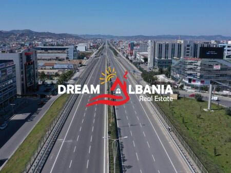 Kapanon me qera ne Autostraden Tirane-Durres, Tirane (ID 4281287)
