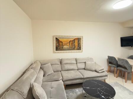 Apartament me qera 2+1 ne Bllok