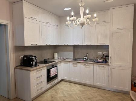 PER SHITJE, APARTAMENT 2+1+2+VERANDE + 2 GARAZHE ! 280,000 €