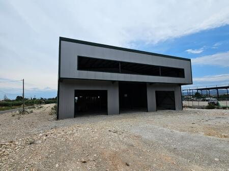 🏢 Capannone + Ufficio in Affitto – 5000 m² di Terreno sulla Strada Plepa–Ndroq