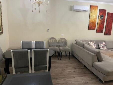 SHITET SUPER APARTAMENT 2+1+2+VERANDE PRANE RESTORANT FRESKUT 150,000 €