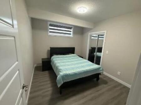 Apartament 1+1 duplex me qera tek Komuna e Parisit (ID B2101177) Tirane