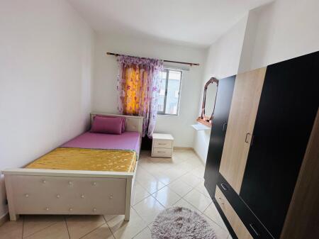 Affittasi 2+1 ad Astir per 400 milek