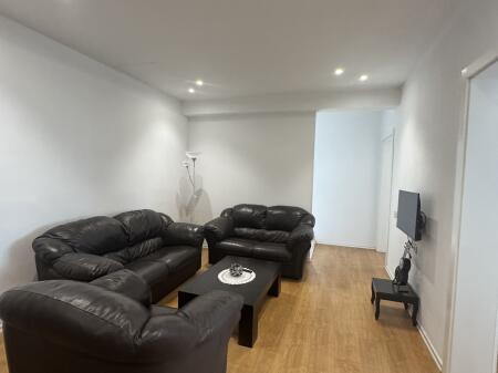 Appartamento 2+1 in affitto - Yzberisht - Tirana