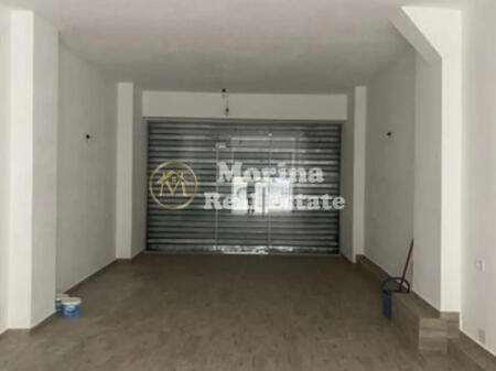 Qera Ambjent Biznesi , Pallati me Shigjeta, 400 Euro/muaj