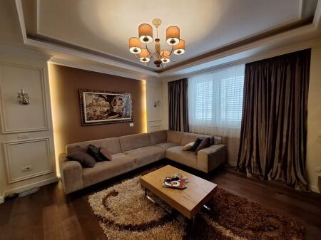Shitet Apartament 2+1 + Post Parkimi | Pranë Stadiumit Air Albania