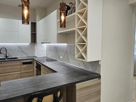 SUPER APARTMENT FOR RENT AT DRY LAKE 3+1+2, TIRANA