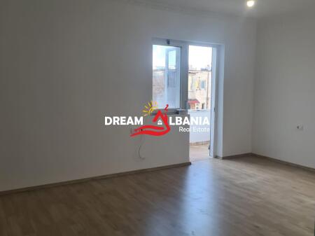 Appartamento 2+1 in vendita presso il Comune di Parigi vicino allo Stadio Dinamo a Tirana (ID 4129529)