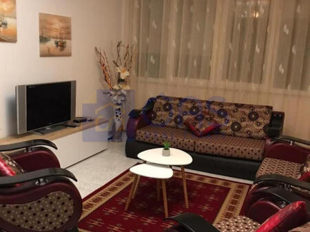 Jepet me qera Apartament 2+1 tek Mine Peza