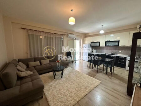 affitto Appartamento 2+1+2, Lago Secco 700 Euro/mese.