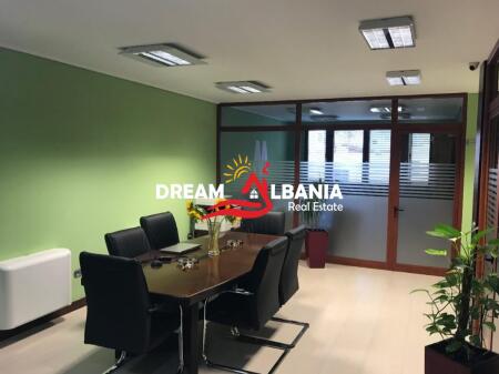 3+1 apartment for sale in Bllok on Nikolla Tupe street in Tirana (ID 4131308)