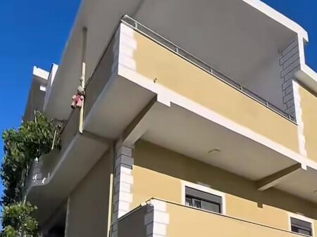 VILLA IN VENDITA 300 M2 DURRËS 300.000 EURO