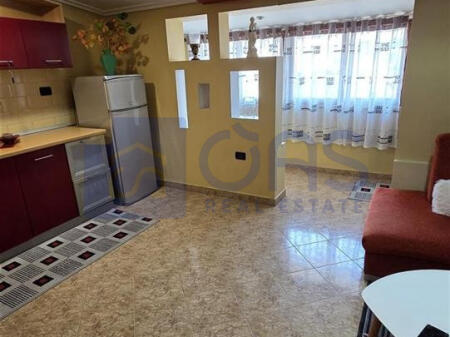 Jepet me qera apartament 2+1 Tek shkolla e Baletit.