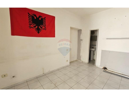 Negozio in affitto a Myslym Shyri !