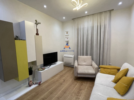 AFFITTASI APPARTAMENTO 2+1+BALCONE "IN CENTRO" 900 EURO.