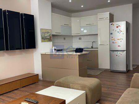 Jepet me qera apartment 2+1 te Kopshti Botanik