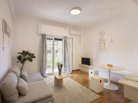 Apartament me qera 2+1 ne Qender (ID B221332) Tirane