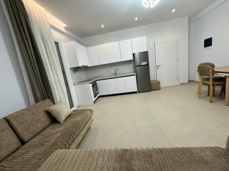 APARTAMENT 1+1 ME QIRA | I Pa Banuar Me Pare |  Sauk