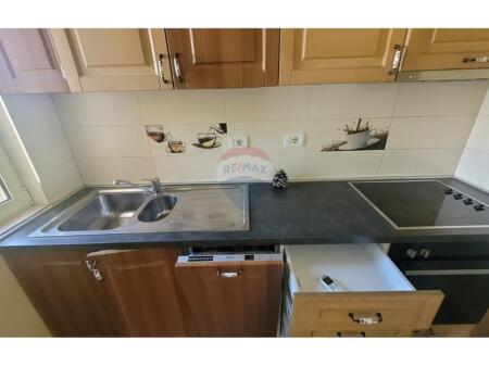 Jepet me qera apartament 2+1+Aneks+Ballkon Kati 4, 68 m² 450 € (Materniteti i ri)