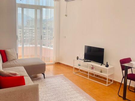Affittasi 1+1 ad Astir a 450€ al mese