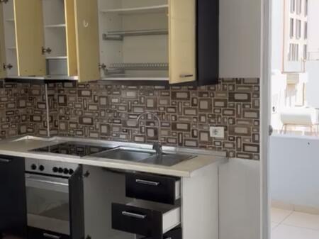 1+1,bosh ,te 5 maji mbrapa concord center,350 euro