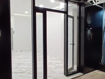 Shop for rent at the Prosecutor's Office near Mine Peza Street (50,000 Leke)
