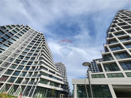 Office for rent Lake WIEV !