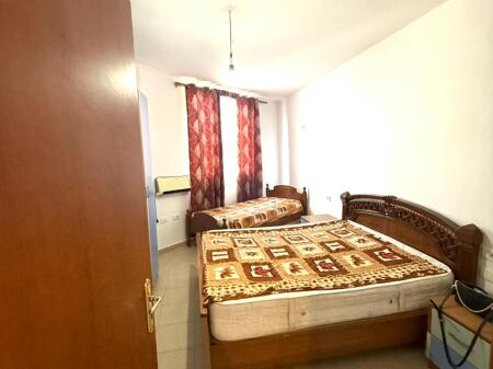 Appartamento 1+1 in affitto, vicino ai palazzi Cabej, Yzberisht