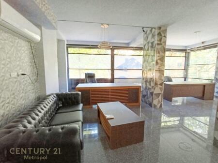 OFFICE FOR RENT – VERY CLOSE TO THE TIRANA PROSECUTOR'S OFFICE