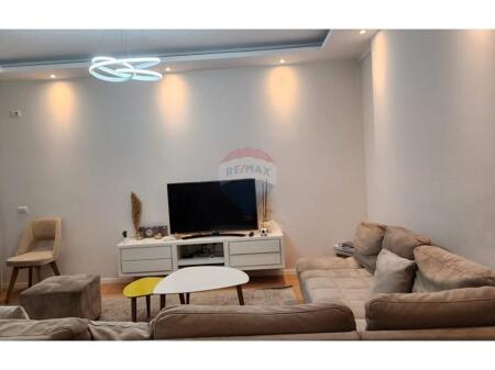 Appartamento 2+1 in affitto ad Astir !