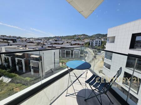 🌿 Brand-New 2-Bedroom, 2-Bathroom Apartment for Rent + Private Parking | Dry Lake Area