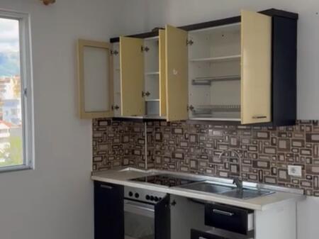 AFFITTASI APPARTAMENTO 1+1 35000 LEKE VIA 5 MAJI