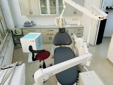 Klinike Dentare ~ Jepet me Qira