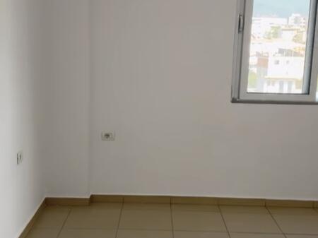 Apartament me qera 1+1 5 Maji
