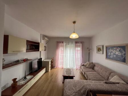 Affittasi appartamento 2+1 ad Astir